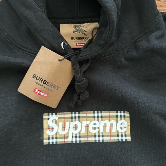 Supreme Burberry Box Logo Hoodie